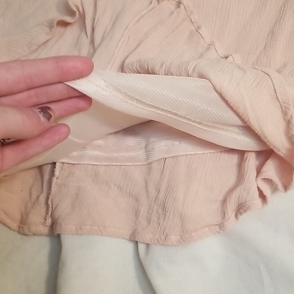 Beautiful blush pink halter neck lace blouse - Picture 4 of 6